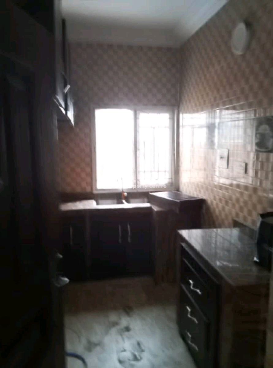 Standard and Spacious Three Bedroom Apartment, Alagomeji, Yaba, Lagos, Flat / Apartment for Rent