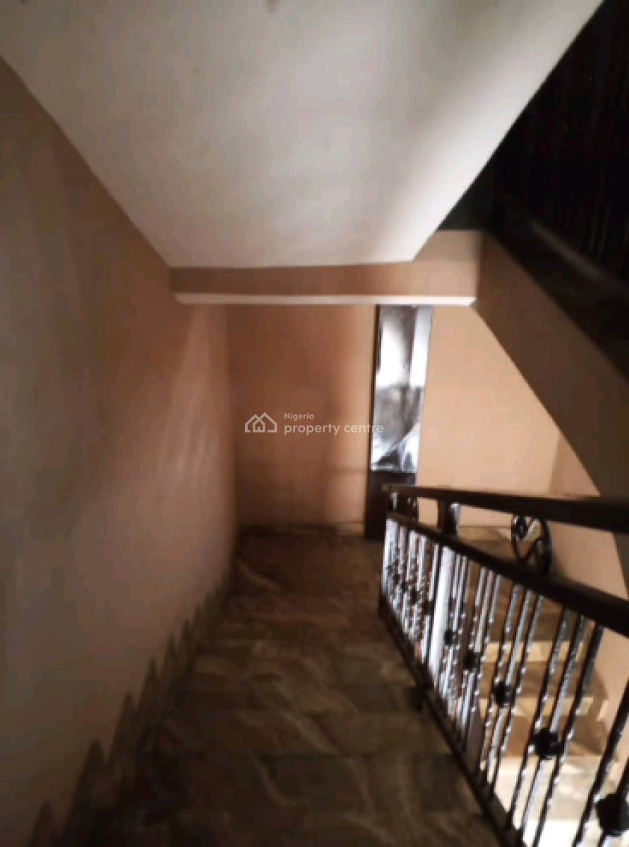 Standard and Spacious Three Bedroom Apartment, Alagomeji, Yaba, Lagos, Flat / Apartment for Rent