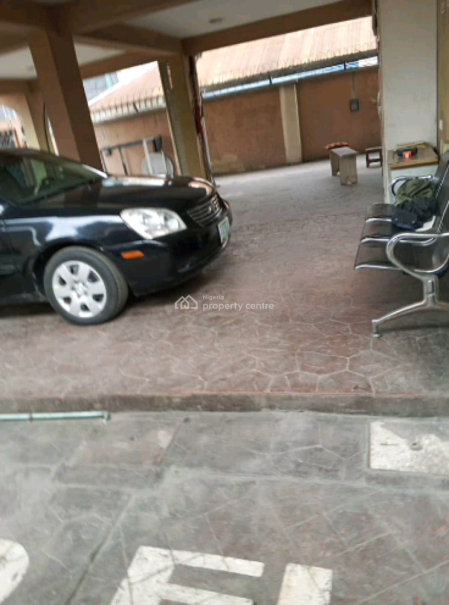 Standard and Spacious Three Bedroom Apartment, Alagomeji, Yaba, Lagos, Flat / Apartment for Rent