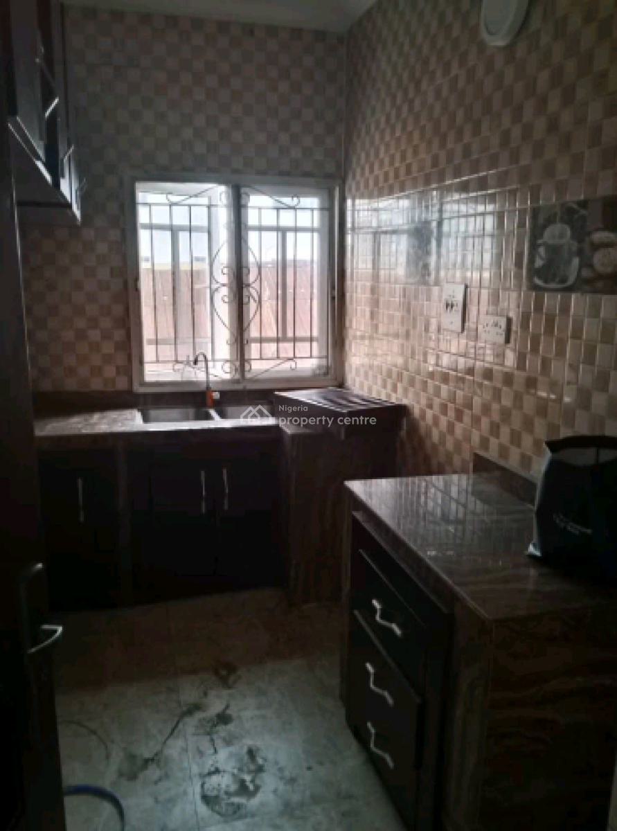 Standard and Spacious Three Bedroom Apartment Available, Alagomeji, Yaba, Lagos, Flat / Apartment for Rent