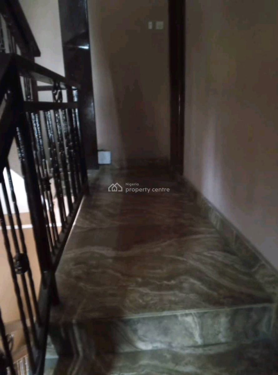 Standard and Spacious Three Bedroom Apartment Available, Alagomeji, Yaba, Lagos, Flat / Apartment for Rent