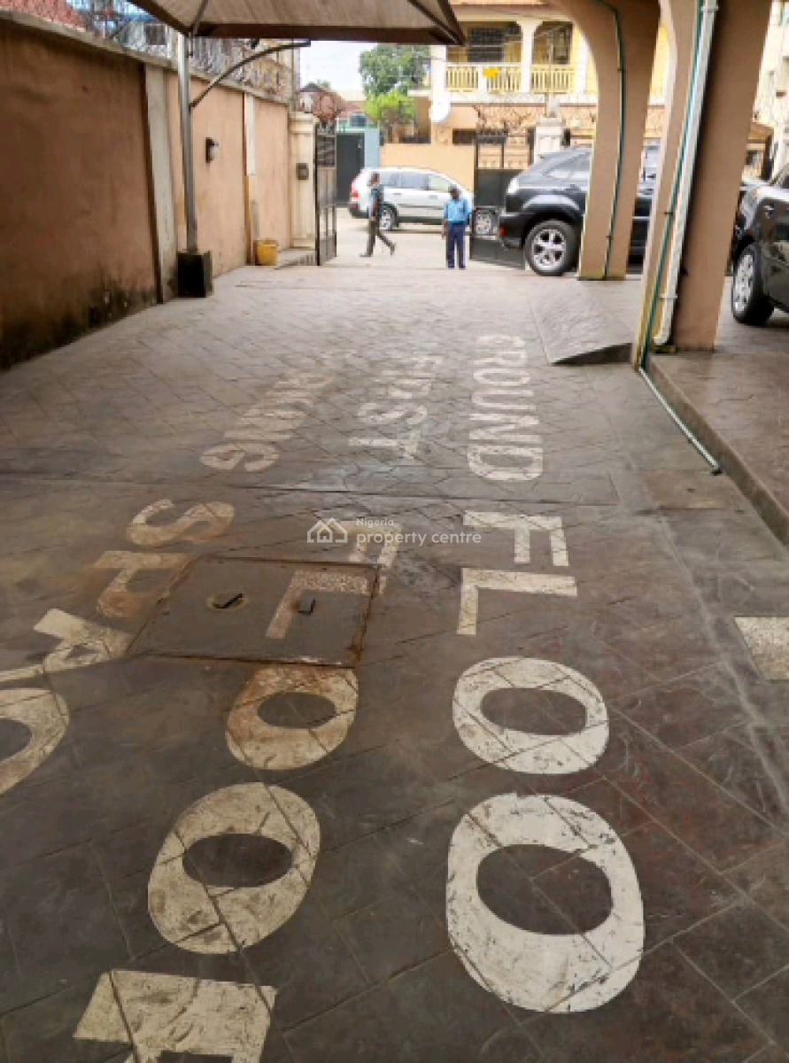 Standard and Spacious Three Bedroom Apartment Available, Alagomeji, Yaba, Lagos, Flat / Apartment for Rent