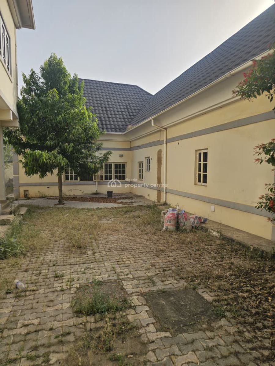 6-bedroom Fully Detached Duplex with 2-bedroom Guest Chalet + Se, 6th Avenue, Gwarinpa, Abuja, Detached Duplex for Rent