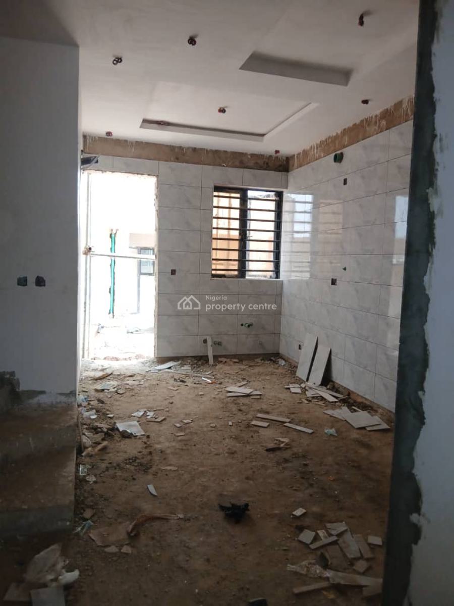 2 Bedroom Apartment with Bq Ikeja, Adeniyi Jones, Ikeja, Lagos, Block of Flats for Sale