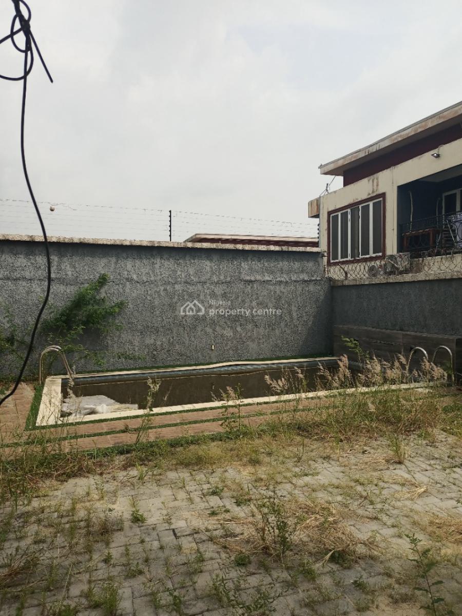 4bedroom Semi Detached Duplex with Bq, Private Pool, in a Well Secured Estate, Sangotedo, Ajah, Lagos, Semi-detached Duplex for Sale
