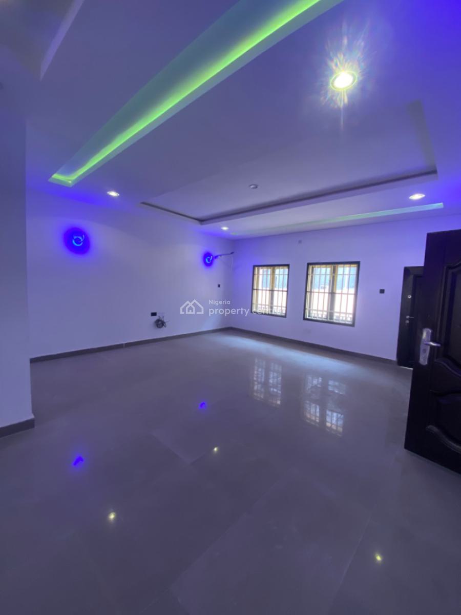 Luxury 3 Bedroom Flat with 1 Bq in a Secured and Gated Compound, Jahi, Abuja, Flat / Apartment for Rent