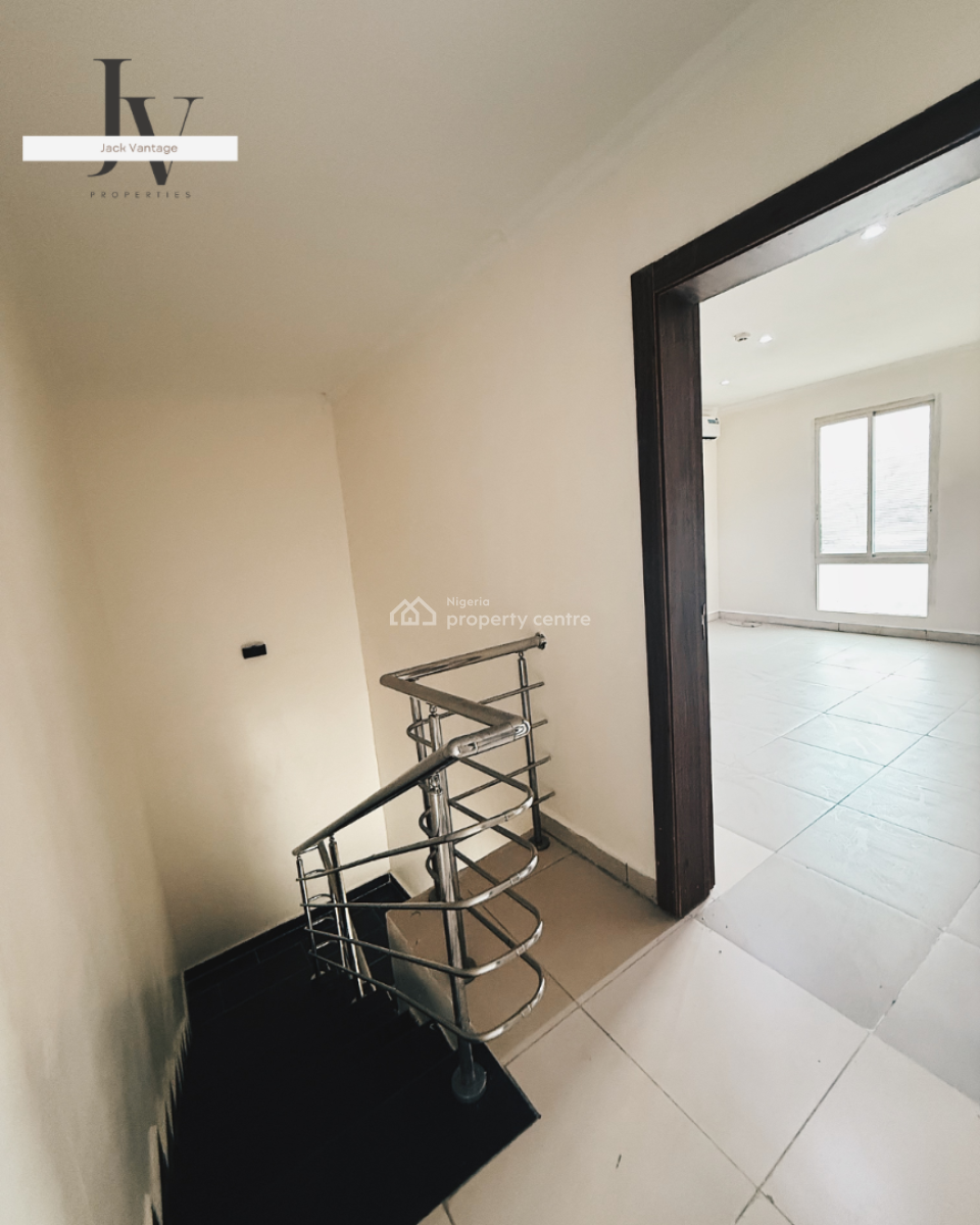 Newly Renovated 3-bedroom Maisonette + Bq -- Ikoyi, Ikoyi, Lagos, Flat / Apartment for Rent