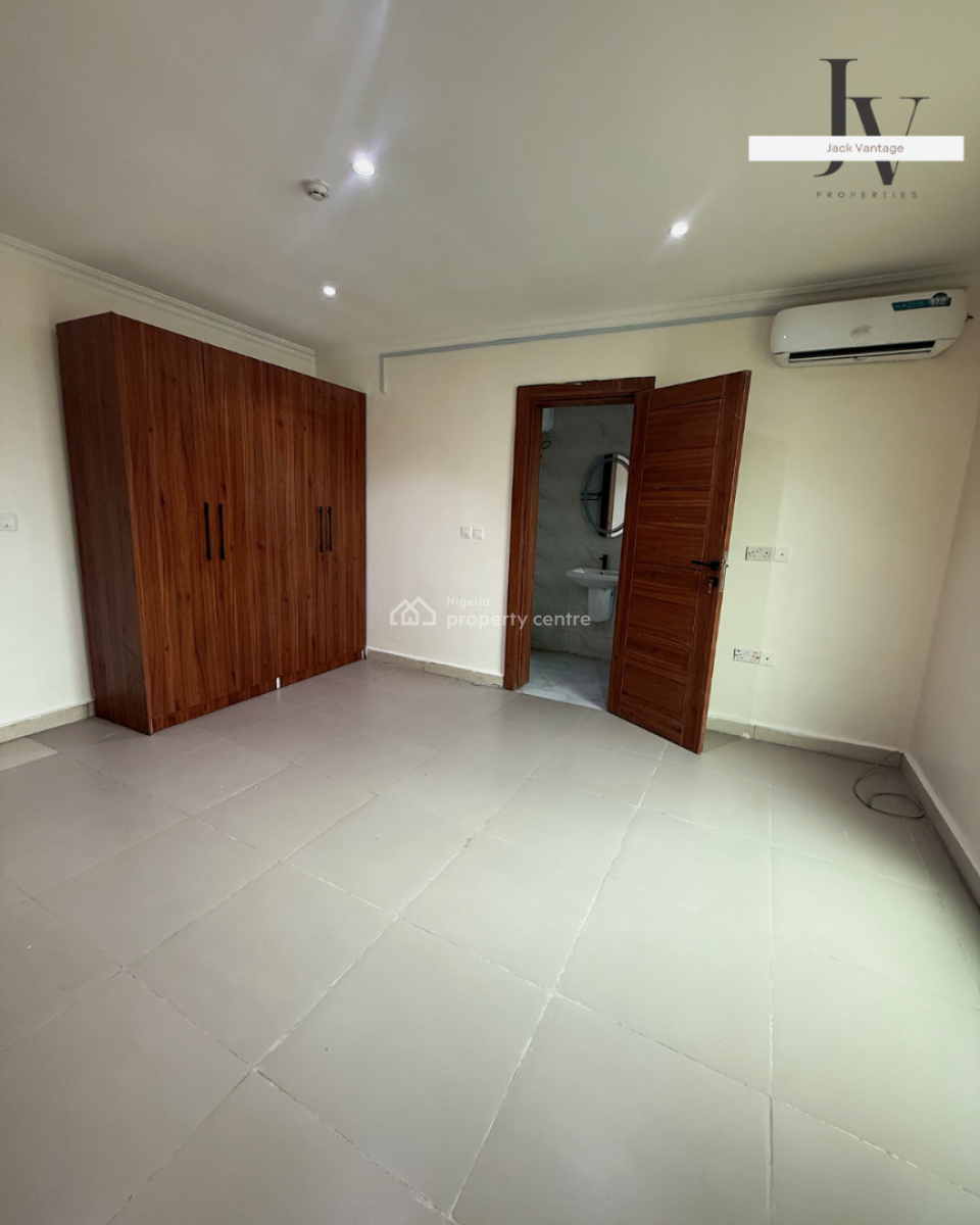 Newly Renovated 3-bedroom Maisonette + Bq -- Ikoyi, Ikoyi, Lagos, Flat / Apartment for Rent