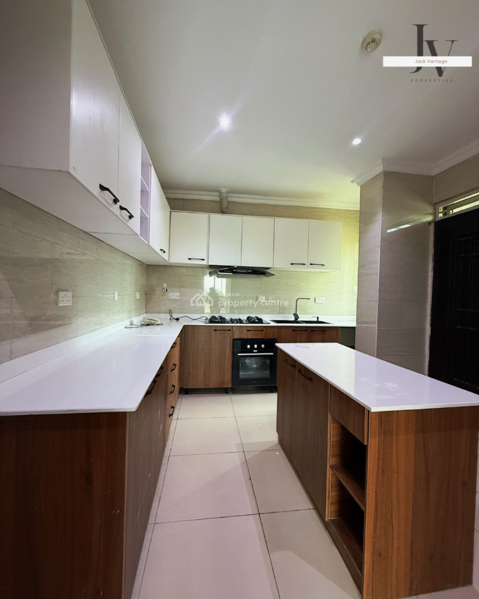 Newly Renovated 3-bedroom Maisonette + Bq -- Ikoyi, Ikoyi, Lagos, Flat / Apartment for Rent