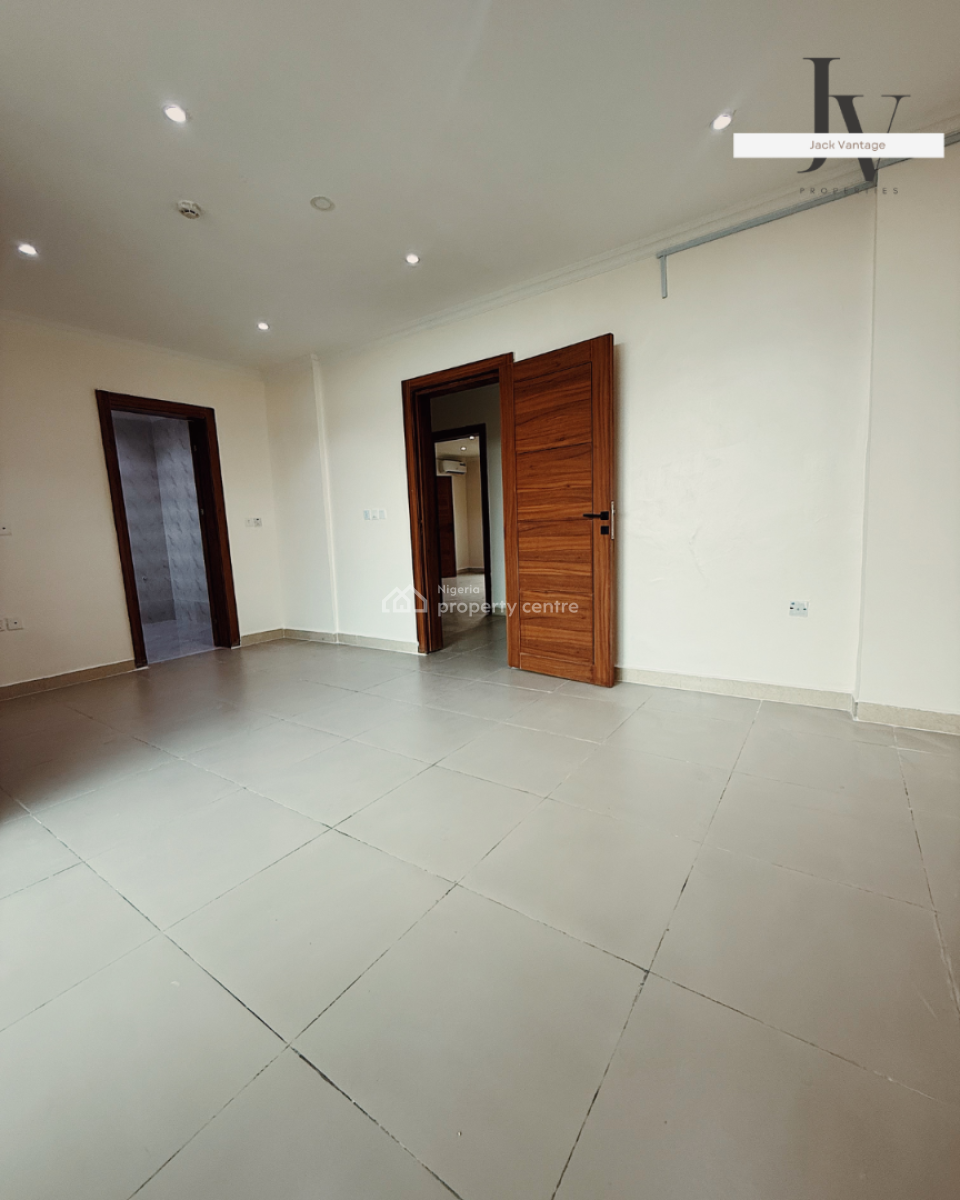 Newly Renovated 3-bedroom Maisonette + Bq -- Ikoyi, Ikoyi, Lagos, Flat / Apartment for Rent
