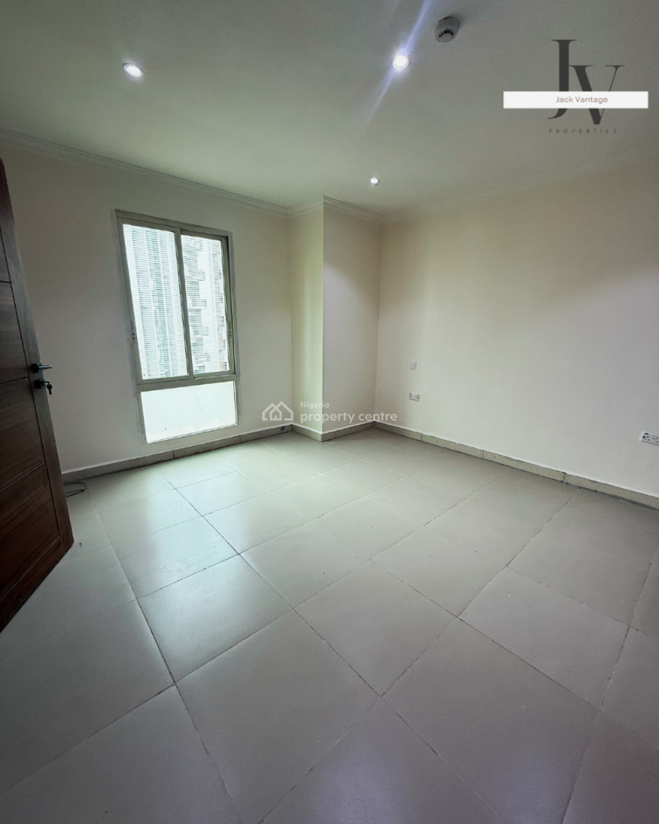 Newly Renovated 3-bedroom Maisonette + Bq -- Ikoyi, Ikoyi, Lagos, Flat / Apartment for Rent