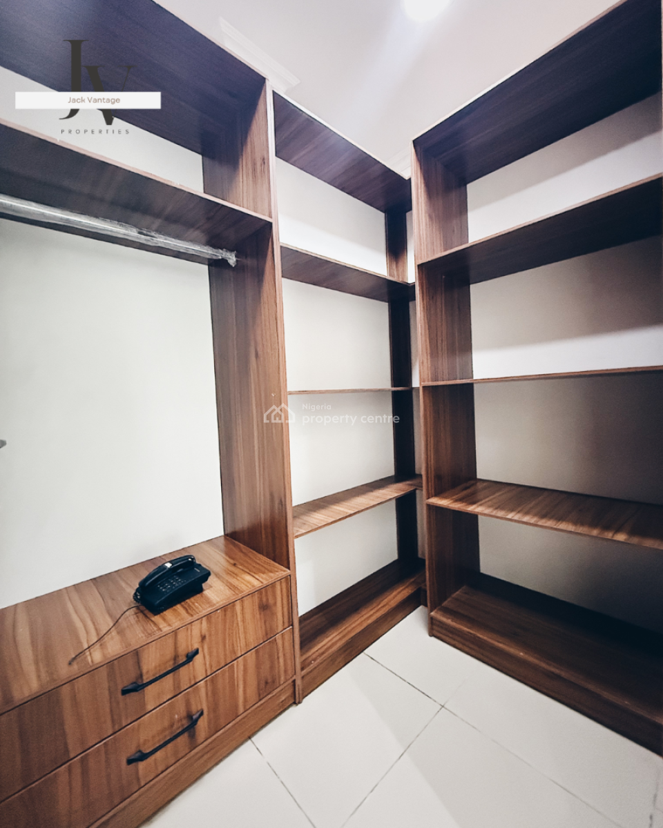 Newly Renovated 3-bedroom Maisonette + Bq -- Ikoyi, Ikoyi, Lagos, Flat / Apartment for Rent