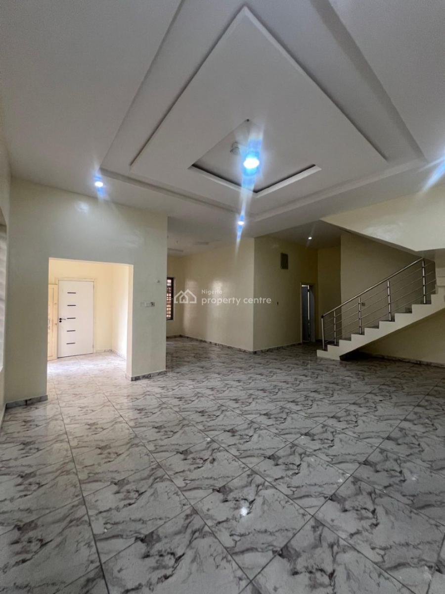 Self Serviced 4 Bedroom Semi-detached House with Bq, Ologolo, Lekki, Lagos, Semi-detached Duplex for Rent