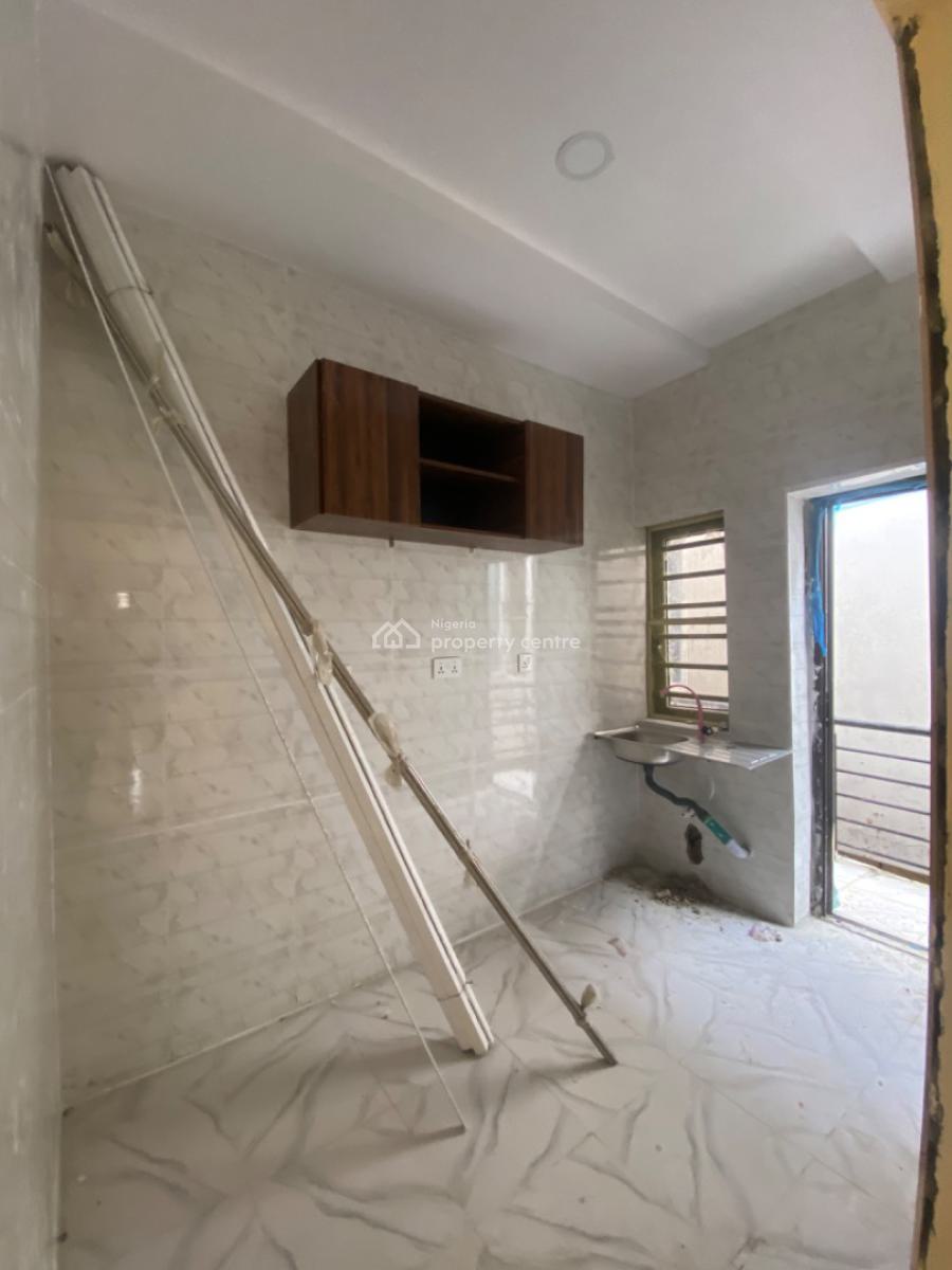 an Executive One Bedroom Flat, Peace Land Estate Ogombo Off Abraham Adesanya Estate Ajah, Lekki, Lagos, Mini Flat (room and Parlour) for Rent