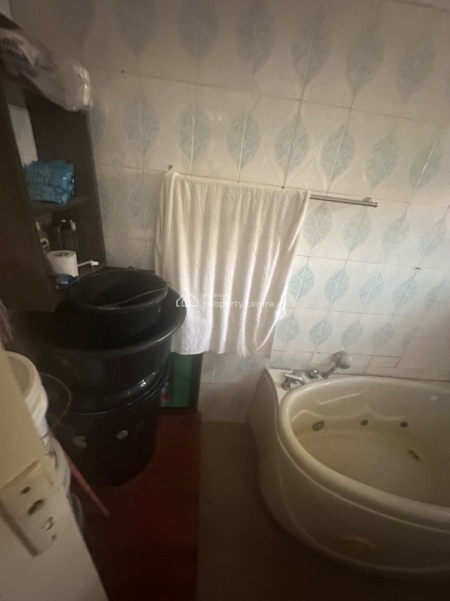 a Standard Room Self Contain Apartment in a Decent Environment, 3rd Avenue, Gwarinpa, Abuja, Self Contain (single Rooms) for Rent