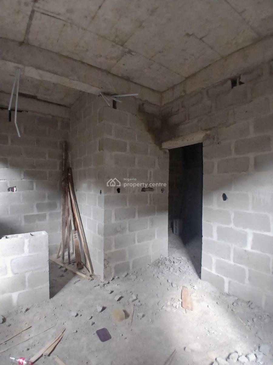 One Bedroom Apartment, Yaba, Lagos, Flat / Apartment for Sale