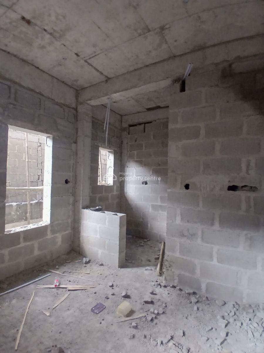 One Bedroom Apartment, Yaba, Lagos, Flat / Apartment for Sale