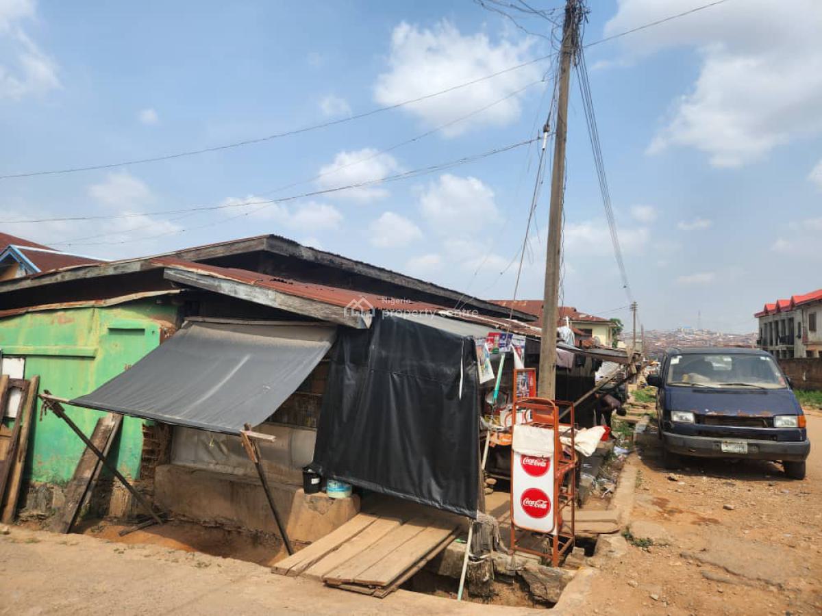 an Old Bungalow on a Plot of Land, Ososami, Oke Ado, Ibadan, Oyo, House for Sale