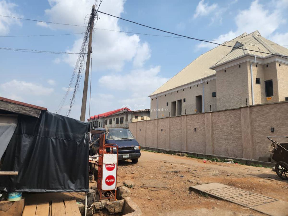 an Old Bungalow on a Plot of Land, Ososami, Oke Ado, Ibadan, Oyo, House for Sale