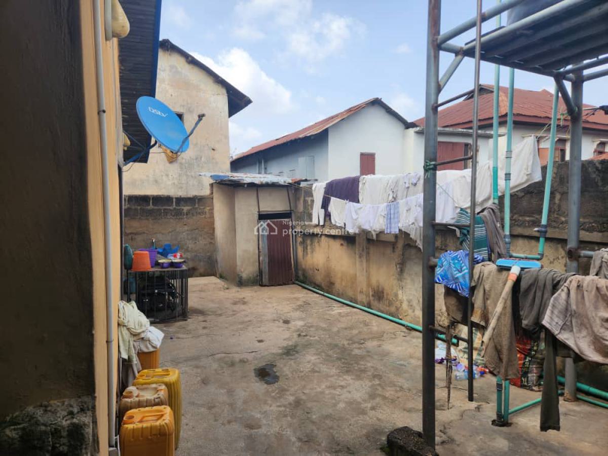an Old Bungalow on a Plot of Land, Ososami, Oke Ado, Ibadan, Oyo, House for Sale