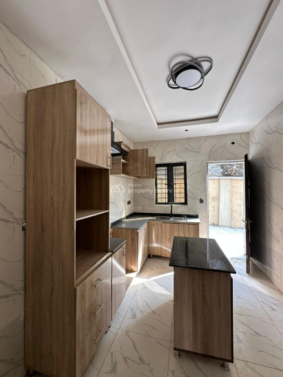 Brand New 4 Bedroom Terrace Duplex with a Bq Attached, Guzape District, Abuja, Terraced Duplex for Sale