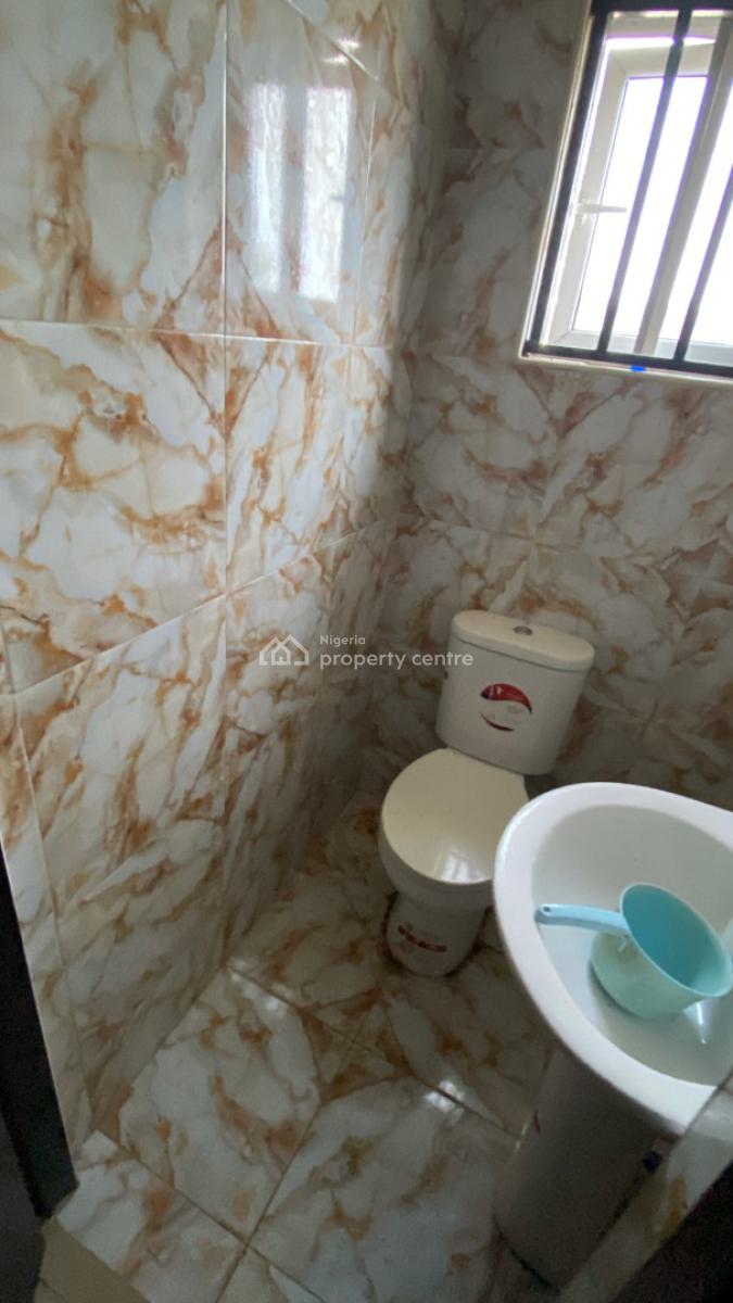 Well Maintained 3 Bedroom Flat, Ogunfayo, Awoyaya, Ibeju Lekki, Lagos, Flat / Apartment for Rent