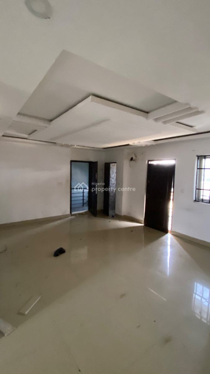 Well Maintained 3 Bedroom Flat, Ogunfayo, Awoyaya, Ibeju Lekki, Lagos, Flat / Apartment for Rent
