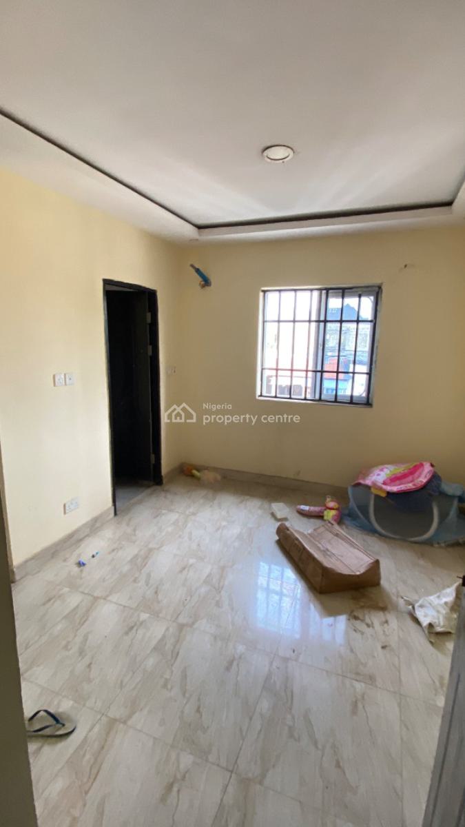 Well Maintained 3 Bedroom Flat, Ogunfayo, Awoyaya, Ibeju Lekki, Lagos, Flat / Apartment for Rent