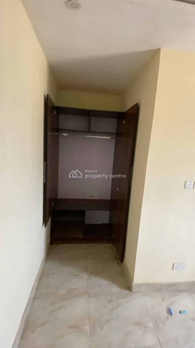 Well Maintained 3 Bedroom Flat, Ogunfayo, Awoyaya, Ibeju Lekki, Lagos, Flat / Apartment for Rent