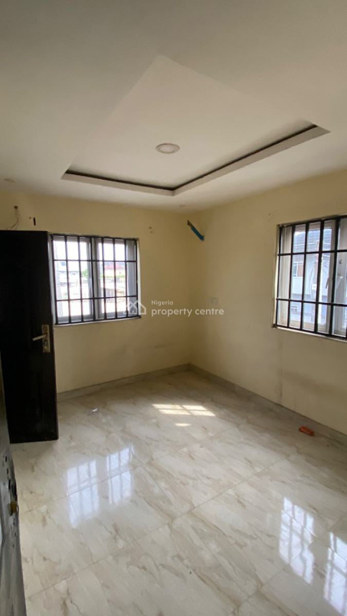 Well Maintained 3 Bedroom Flat, Ogunfayo, Awoyaya, Ibeju Lekki, Lagos, Flat / Apartment for Rent