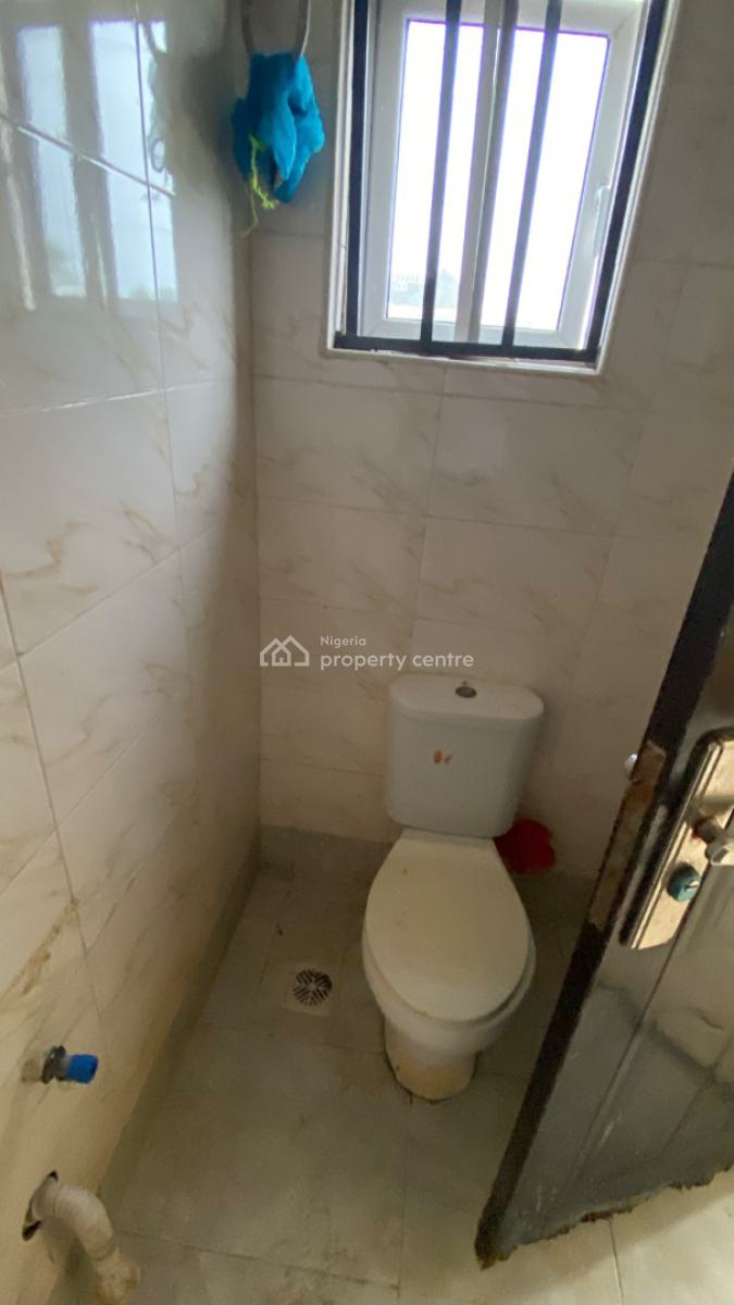 Well Maintained 3 Bedroom Flat, Ogunfayo, Awoyaya, Ibeju Lekki, Lagos, Flat / Apartment for Rent