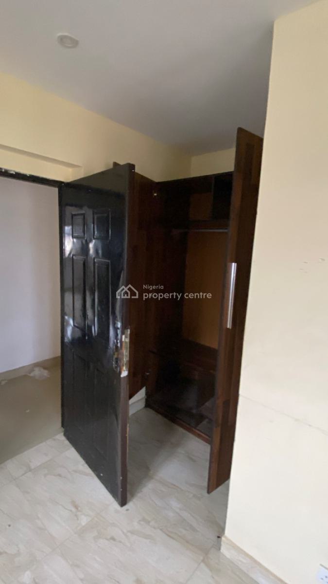 Well Maintained 3 Bedroom Flat, Ogunfayo, Awoyaya, Ibeju Lekki, Lagos, Flat / Apartment for Rent