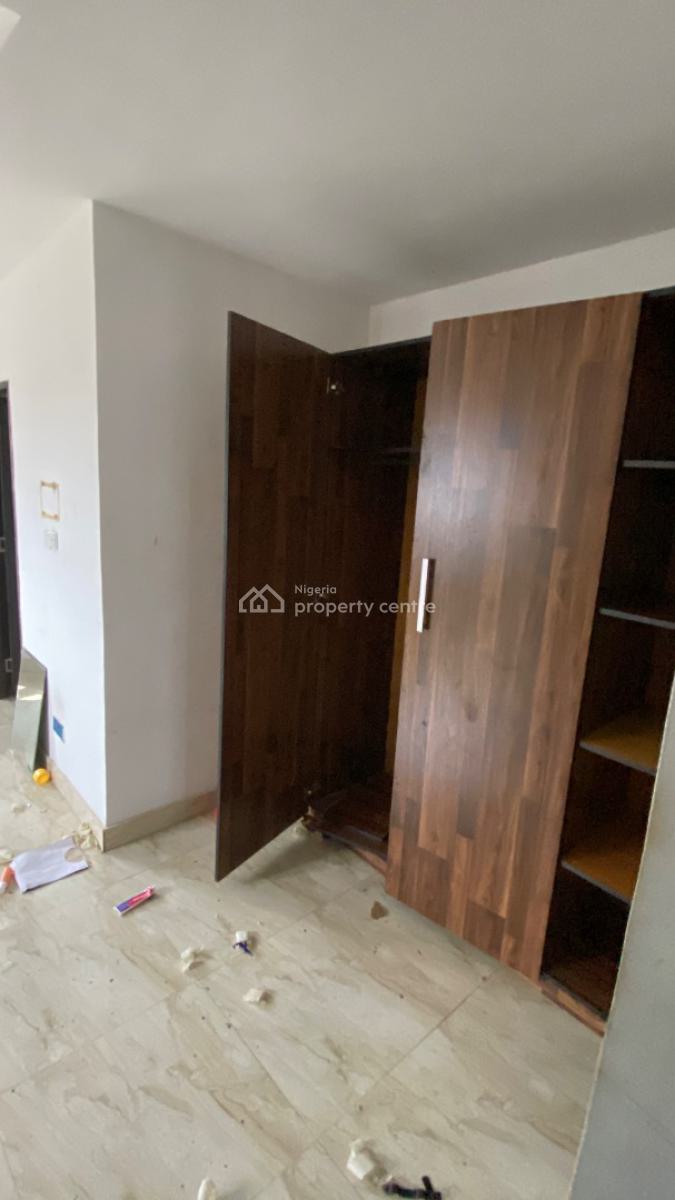 Well Maintained 3 Bedroom Flat, Ogunfayo, Awoyaya, Ibeju Lekki, Lagos, Flat / Apartment for Rent