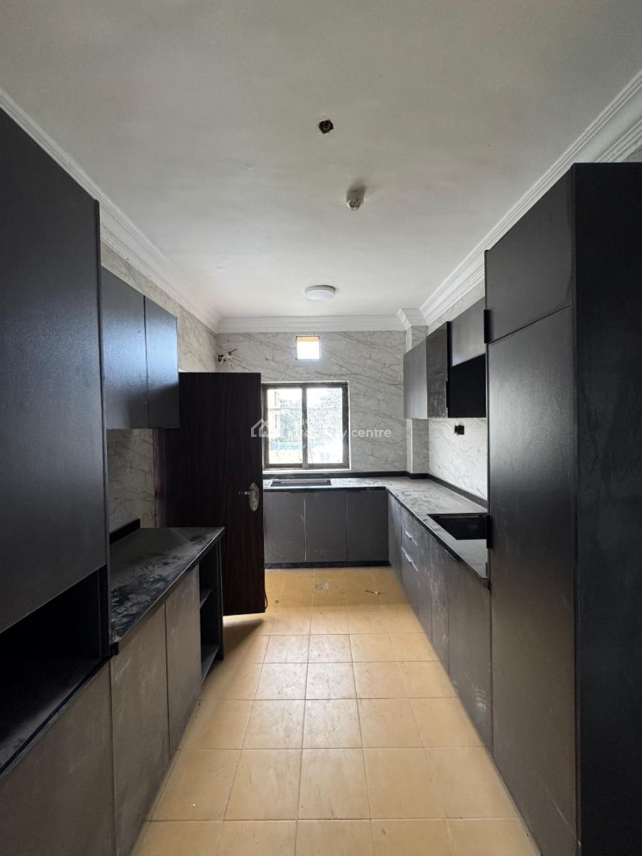 3 Bedroom Apartments with Bq & Pool, Lekki Phase 1, Lekki, Lagos, Flat / Apartment for Rent