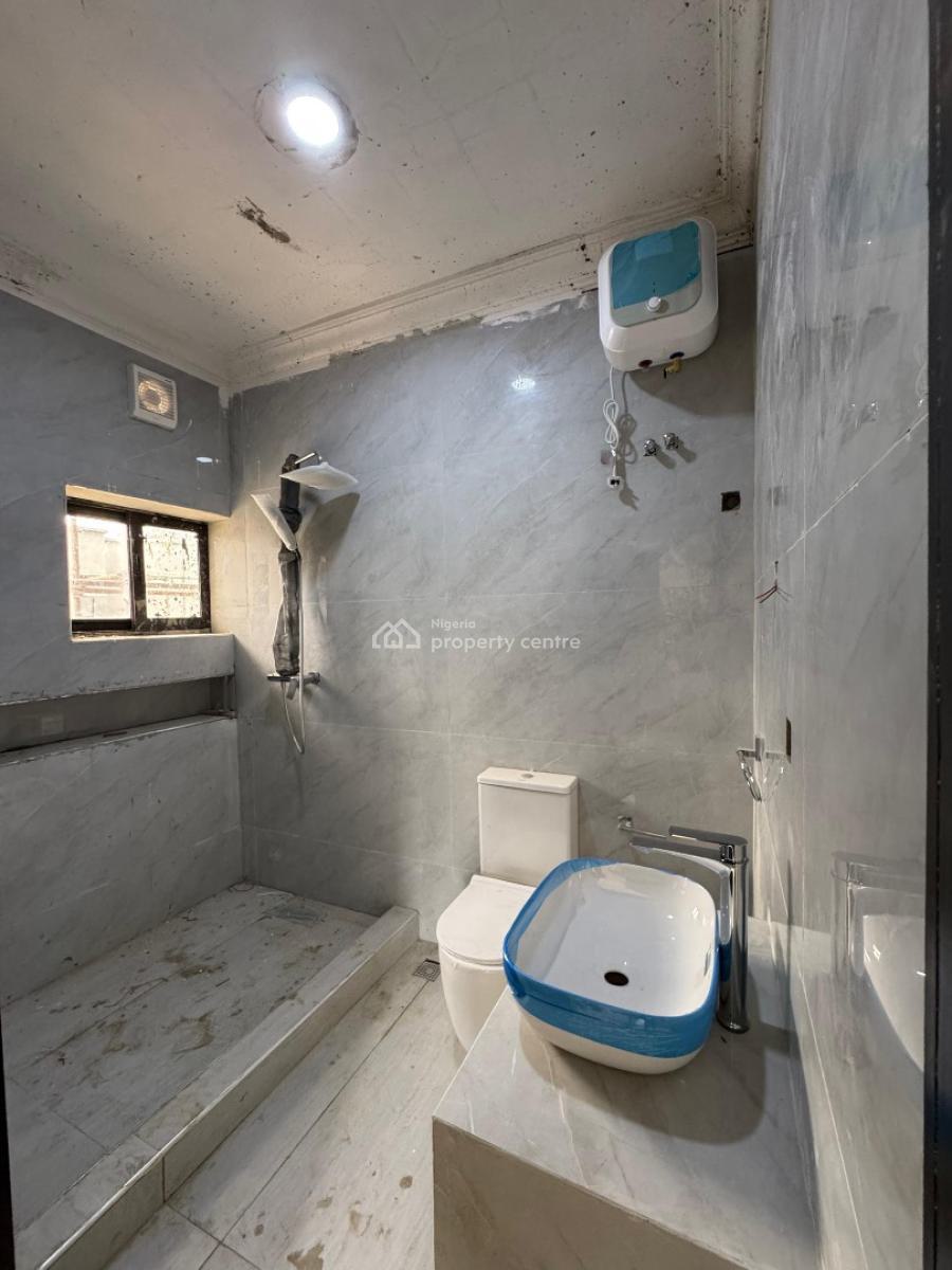 3 Bedroom Apartments with Bq & Pool, Lekki Phase 1, Lekki, Lagos, Flat / Apartment for Rent