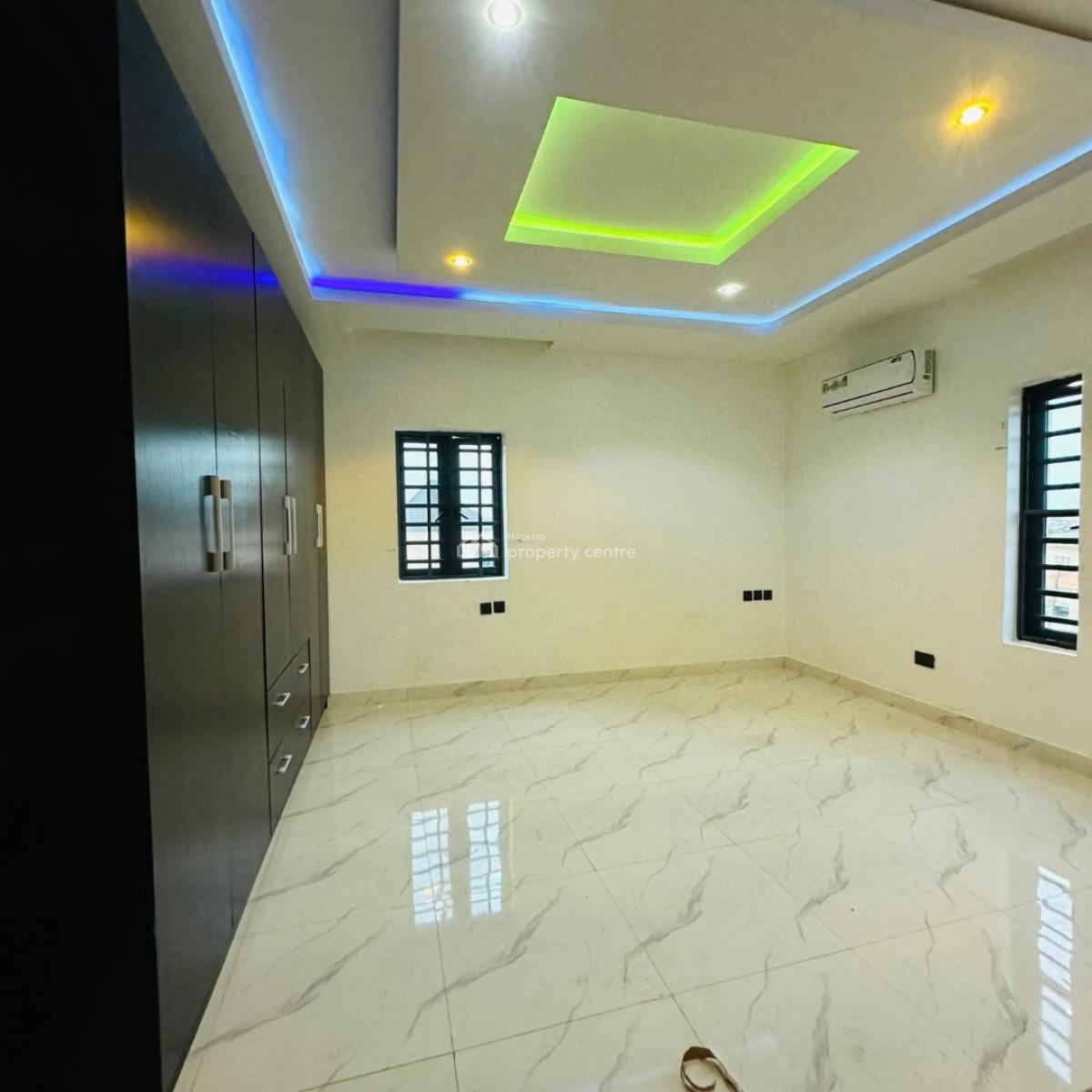 Newly Built & Secured 3 Bedroom Apartment, Maryland, Lagos, Flat / Apartment for Sale