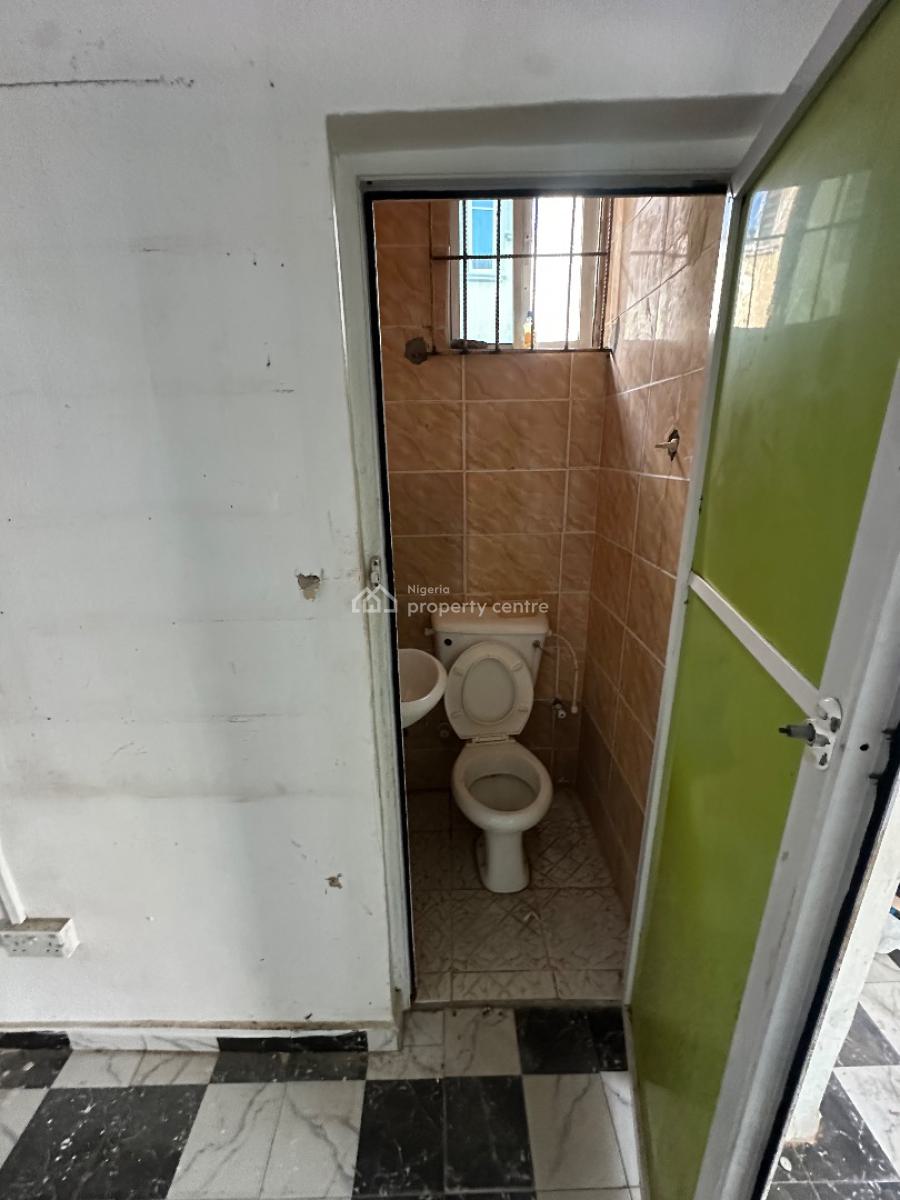 Spacious Shop Space, Aptec Bustop, Sangotedo, Ajah, Lagos, Office Space for Rent