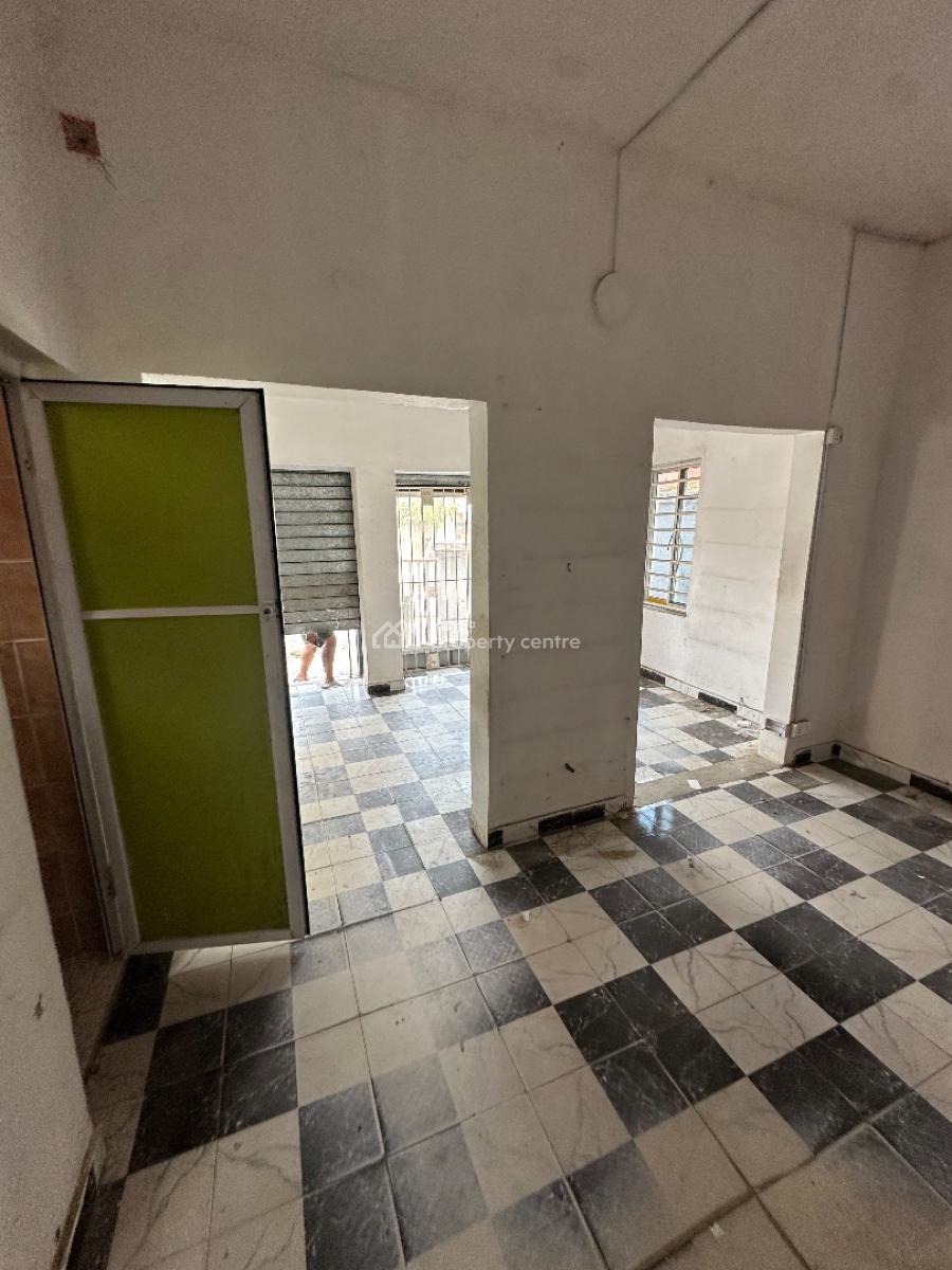 Spacious Shop Space, Aptec Bustop, Sangotedo, Ajah, Lagos, Office Space for Rent