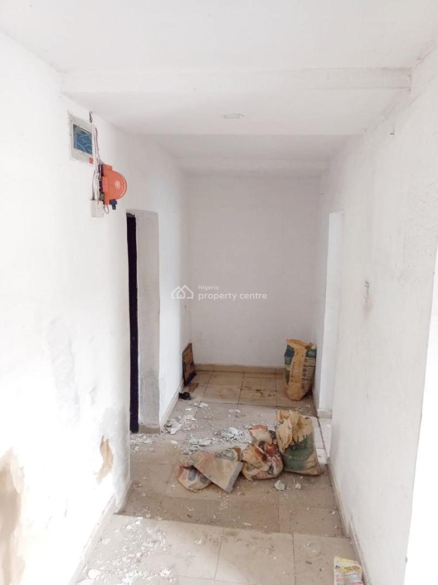Luxury and Renovated 2 Bedroom Apartment, Olowora, Omole Phase 2, Ikeja, Lagos, Flat / Apartment for Rent