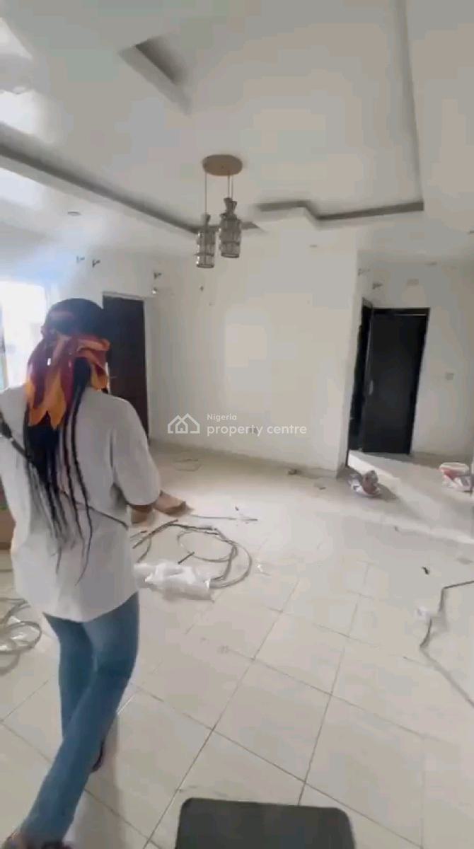 a Neatly Used and Standard 2bedroom Apartment, Upstairs, Off Ajayi Street, Onike, Yaba, Lagos, Flat / Apartment for Rent