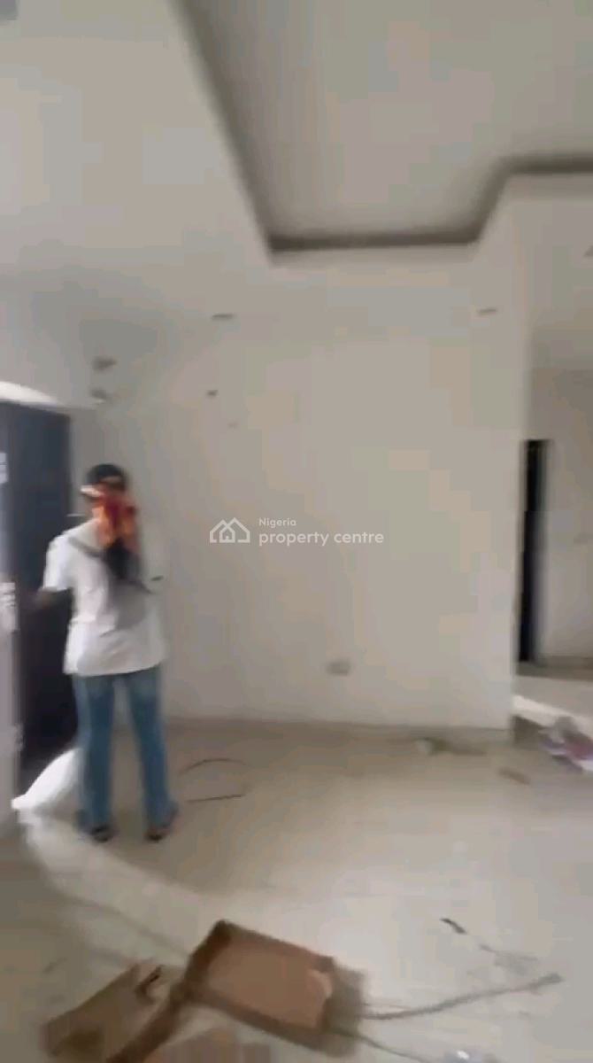 a Neatly Used and Standard 2 Bedroom Apartment, Upstairs, Off Ajayi Street, Onike, Yaba, Lagos, Flat / Apartment for Rent