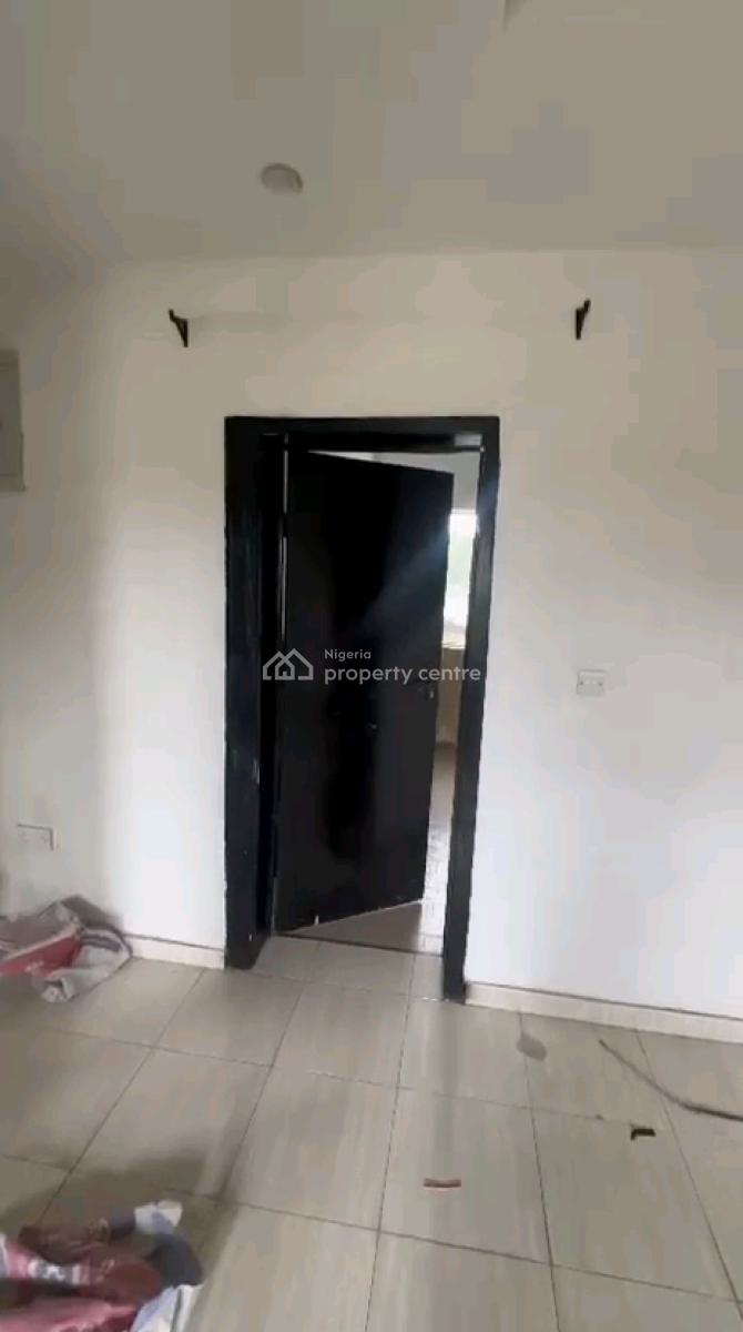 a Neatly Used and Standard 2 Bedroom Apartment, Upstairs, Off Ajayi Street, Onike, Yaba, Lagos, Flat / Apartment for Sale