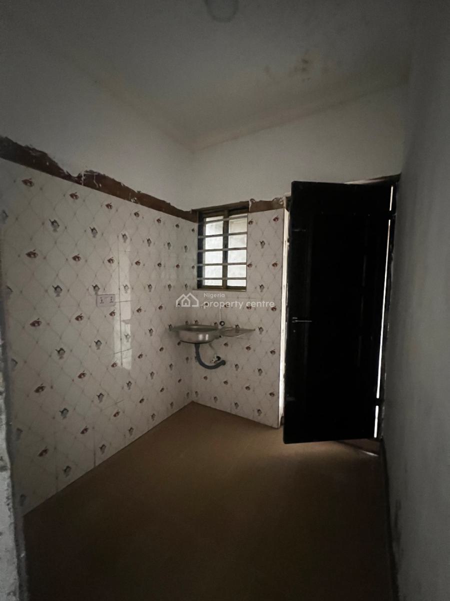 Nicely Built Miniflat, Ladilak, Shomolu, Lagos, Mini Flat (room and Parlour) for Rent