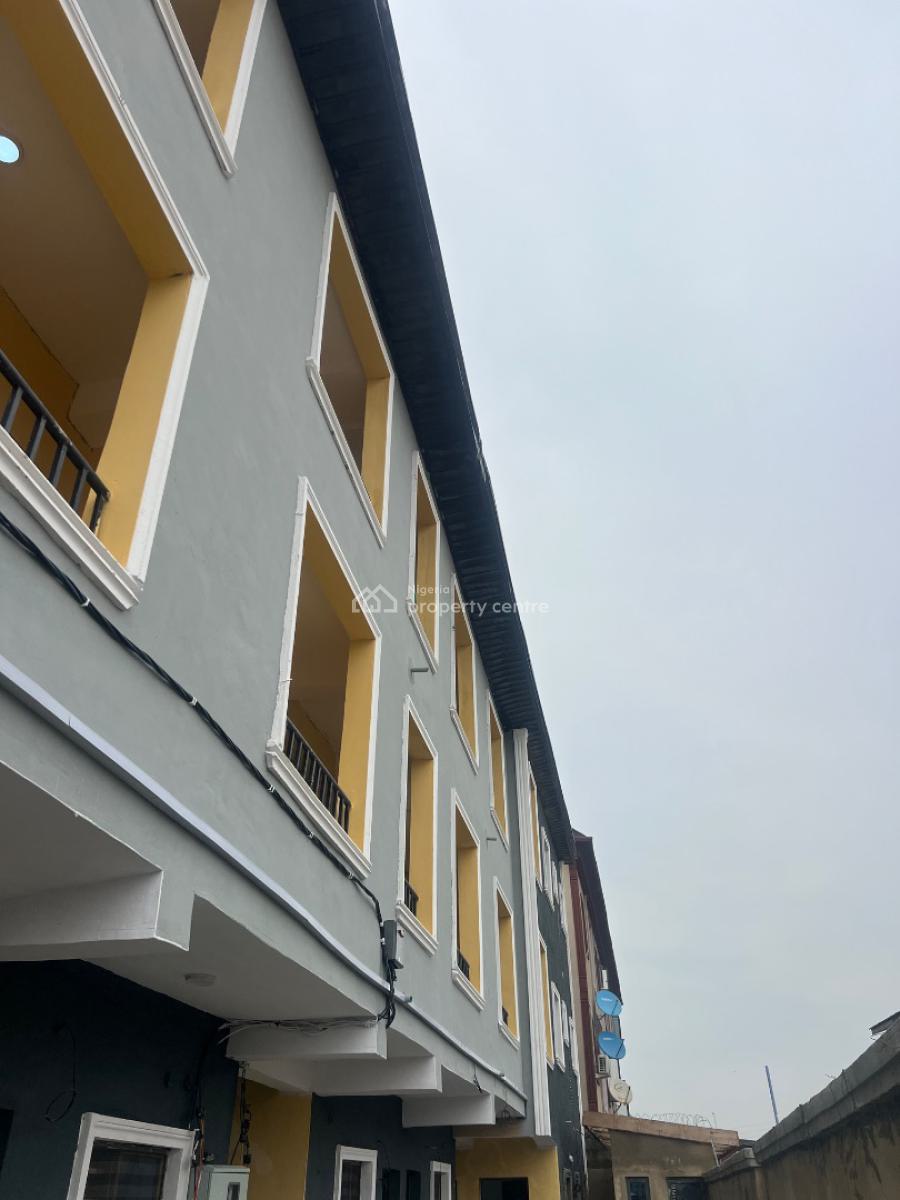 Nicely Built Miniflat, Ladilak, Shomolu, Lagos, Mini Flat (room and Parlour) for Rent