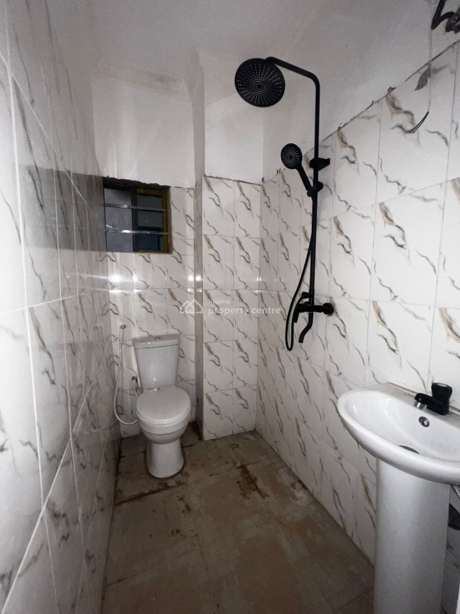 1 Bedroom Apartment, Ladilak, Shomolu, Pedro, Gbagada, Lagos, Mini Flat (room and Parlour) for Sale