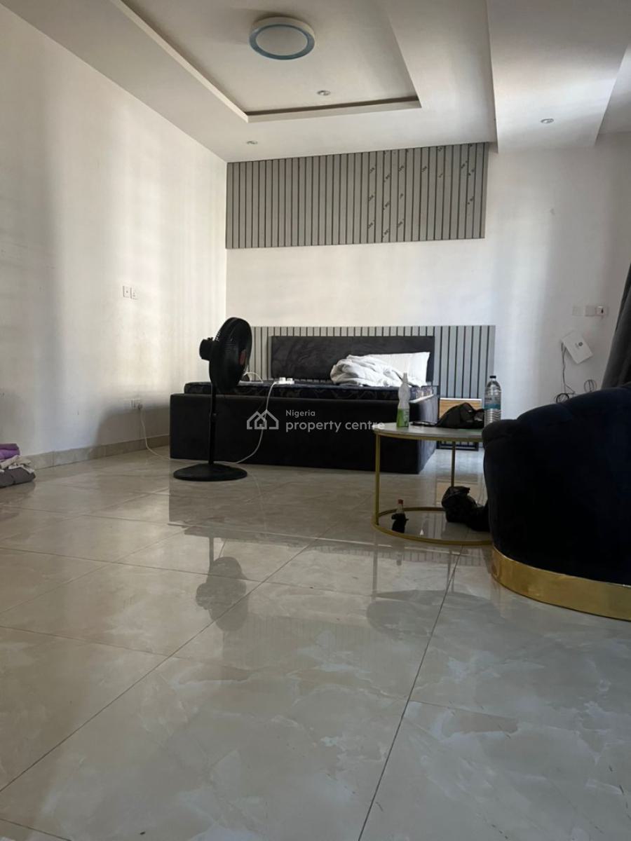 Spacious Semi Masters Bedroom Apartment Upstairs, Ikate, Lekki, Lagos, Flat / Apartment for Rent
