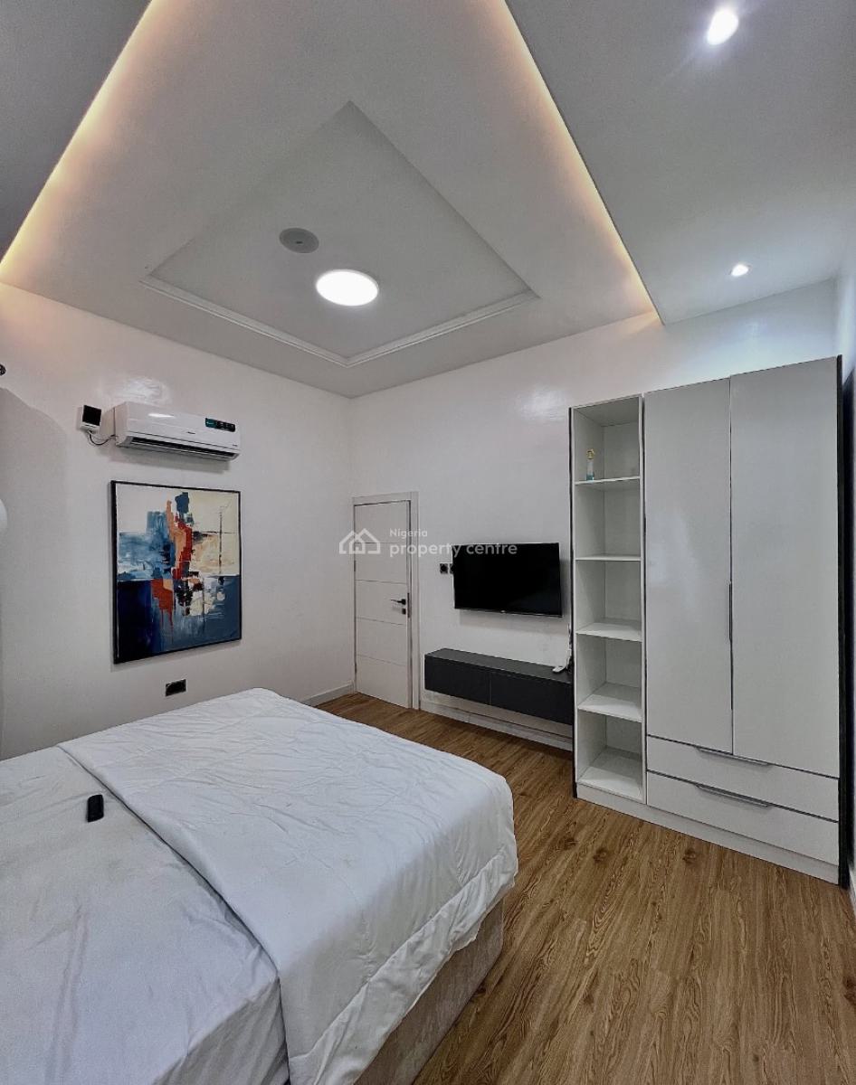 Fully Serviced 3 Bedroom Apartment with Bq, Lekki Phase 1, Lekki, Lagos, Block of Flats for Sale