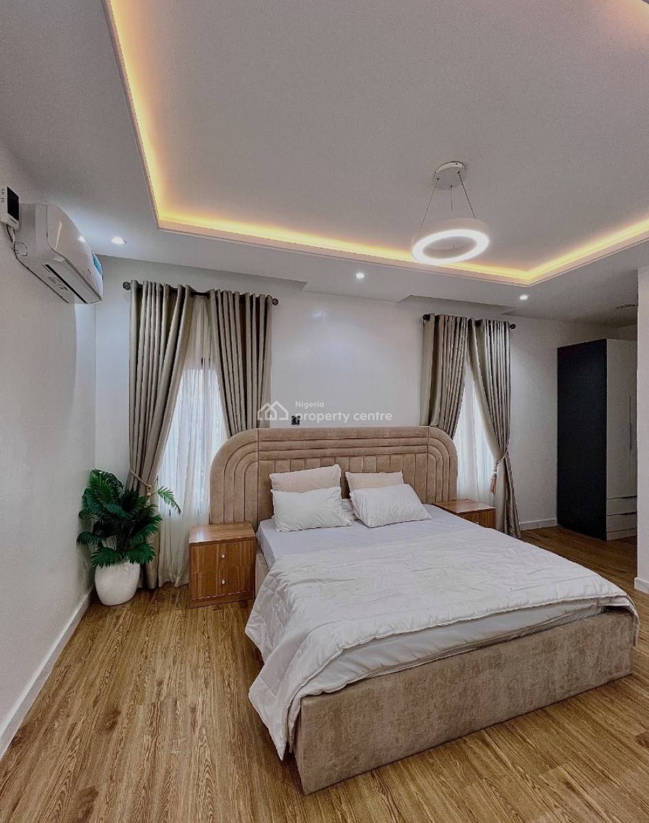 Fully Serviced 3 Bedroom Apartment with Bq, Lekki Phase 1, Lekki, Lagos, Block of Flats for Sale