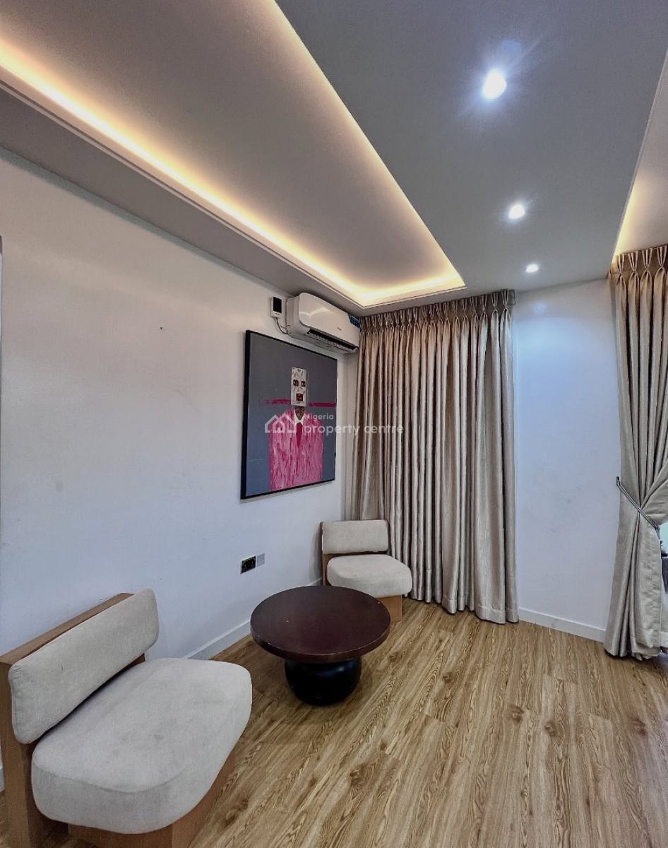 Fully Serviced 3 Bedroom Apartment with Bq, Lekki Phase 1, Lekki, Lagos, Block of Flats for Sale