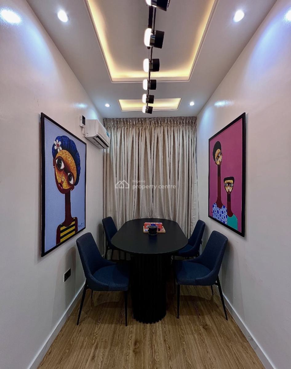 Fully Serviced 3 Bedroom Apartment with Bq, Lekki Phase 1, Lekki, Lagos, Block of Flats for Sale